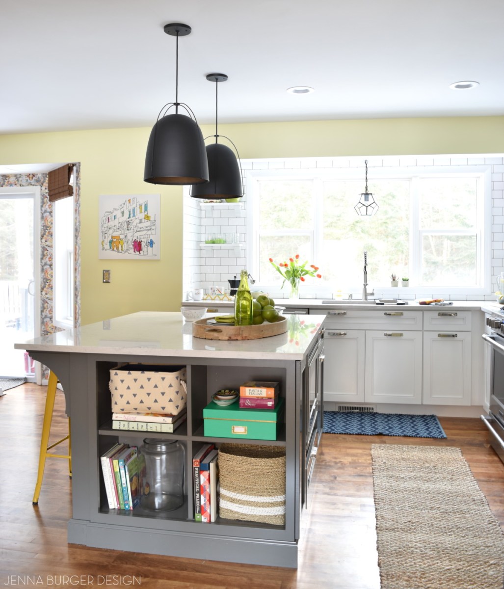 Jenna Burger Design HOME TOUR! Filled with attainable + approachable design solutions and DIY creations, this classic-eclectic home uses color and texture in the most interesting and inviting way. You won't want to miss it! www.JennaBurger.com