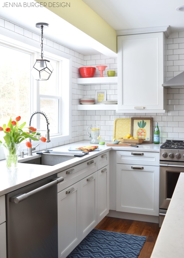 Jenna Burger Design HOME TOUR! Filled with attainable + approachable design solutions and DIY creations, this classic-eclectic home uses color and texture in the most interesting and inviting way. You won't want to miss it! www.JennaBurger.com